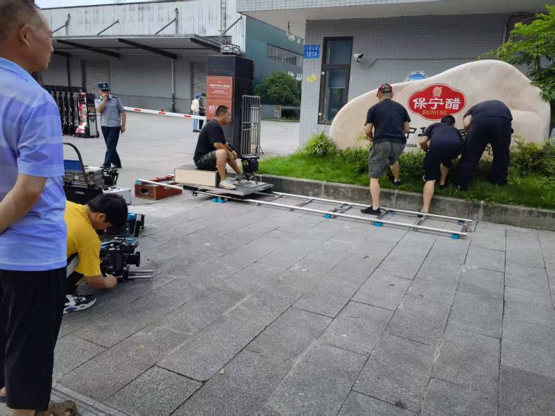 日喀则广告片拍摄公司核心优势：全流程服务，让品牌广告片省心更出彩