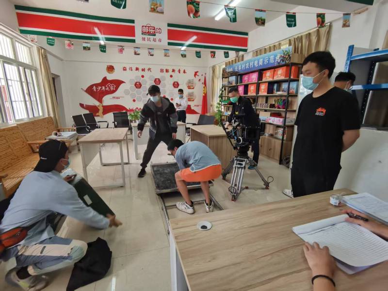 日喀则广告片拍摄公司：极简主义践行者，少即是多的视觉哲学